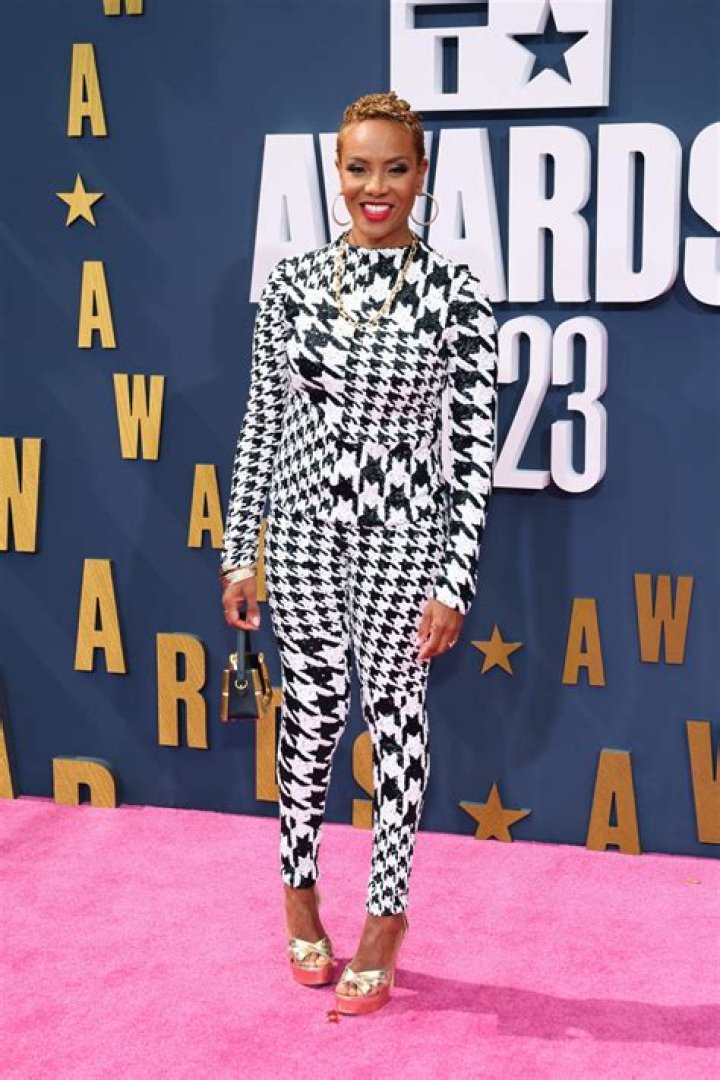 Mc Lyte Height, Weight, Net Worth, Age, Birthday, Wikipedia, Who, Nationality, Biography