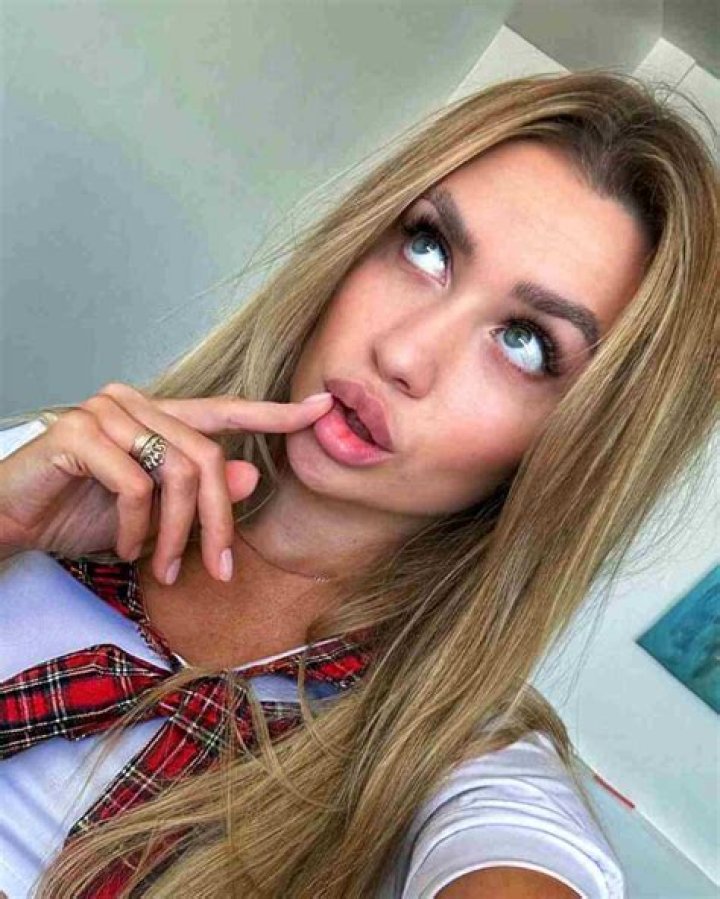 
Missmercyy Height, Weight, Net Worth, Age, Birthday, Wikipedia, Who, Nationality, Biography 